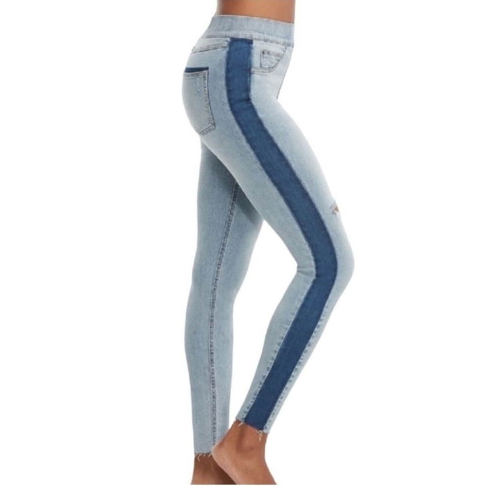 SPANX‎ Distressed Two Tone Jeans